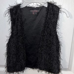 Girl’s Black Furry Vest, Small 5/6